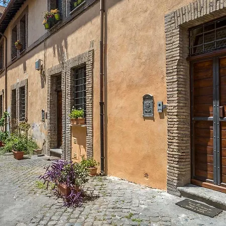 Monti Exclusive Medieval Tower *